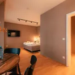 아파트 Luga Homes - Chausseehaus *