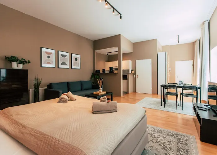 Luga Homes - Chausseehaus Lipsko